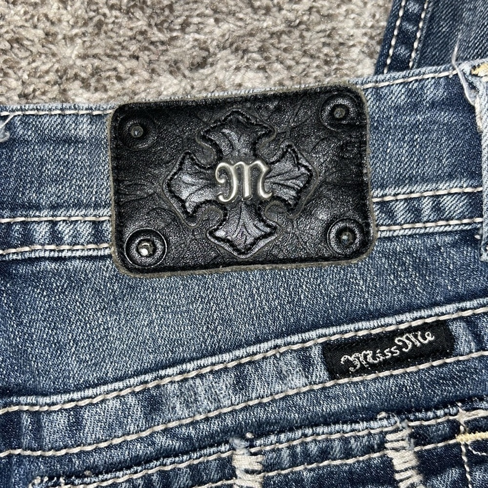 Miss Me Cropped Jeans Size 27 - Picture 4 of 9